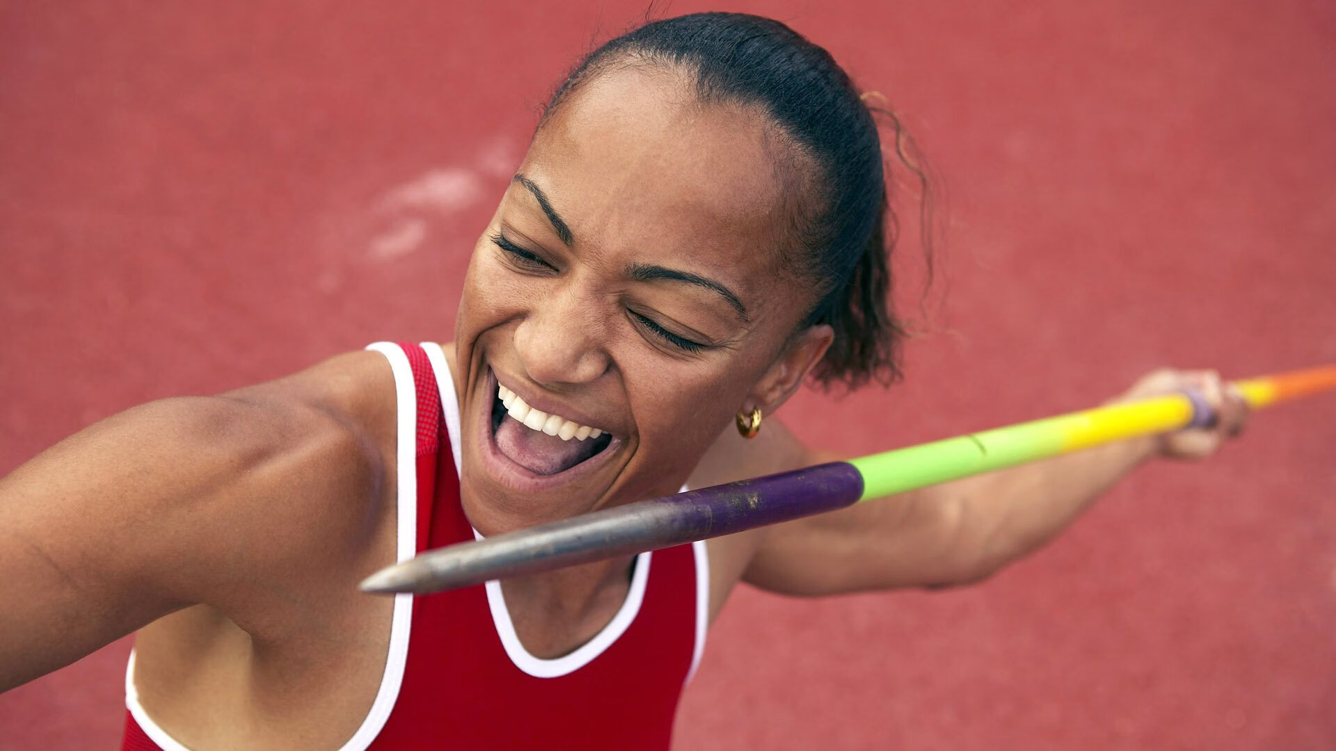 凯特·道格拉斯在压力中展现冠军风范，道格拉斯凯尔纳媒介奇观