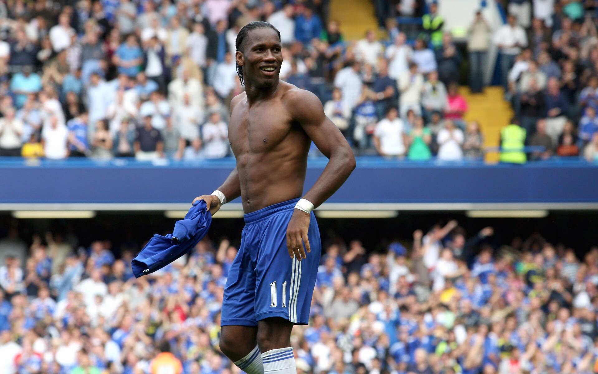 法甲瞬间：门将的奇迹救球引发全场沸腾，门将进球集锦